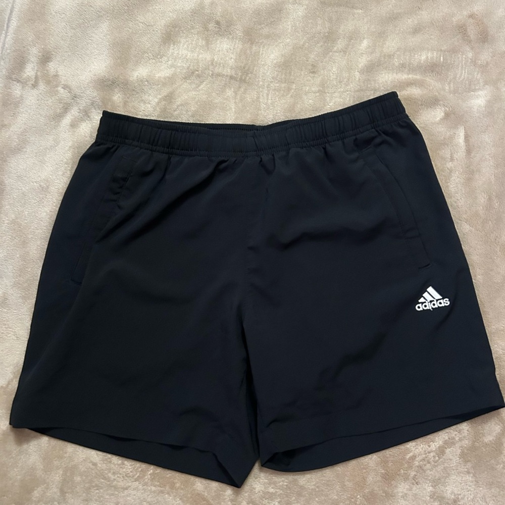 Classic Adidas Chelsea Shorts | Black | Small